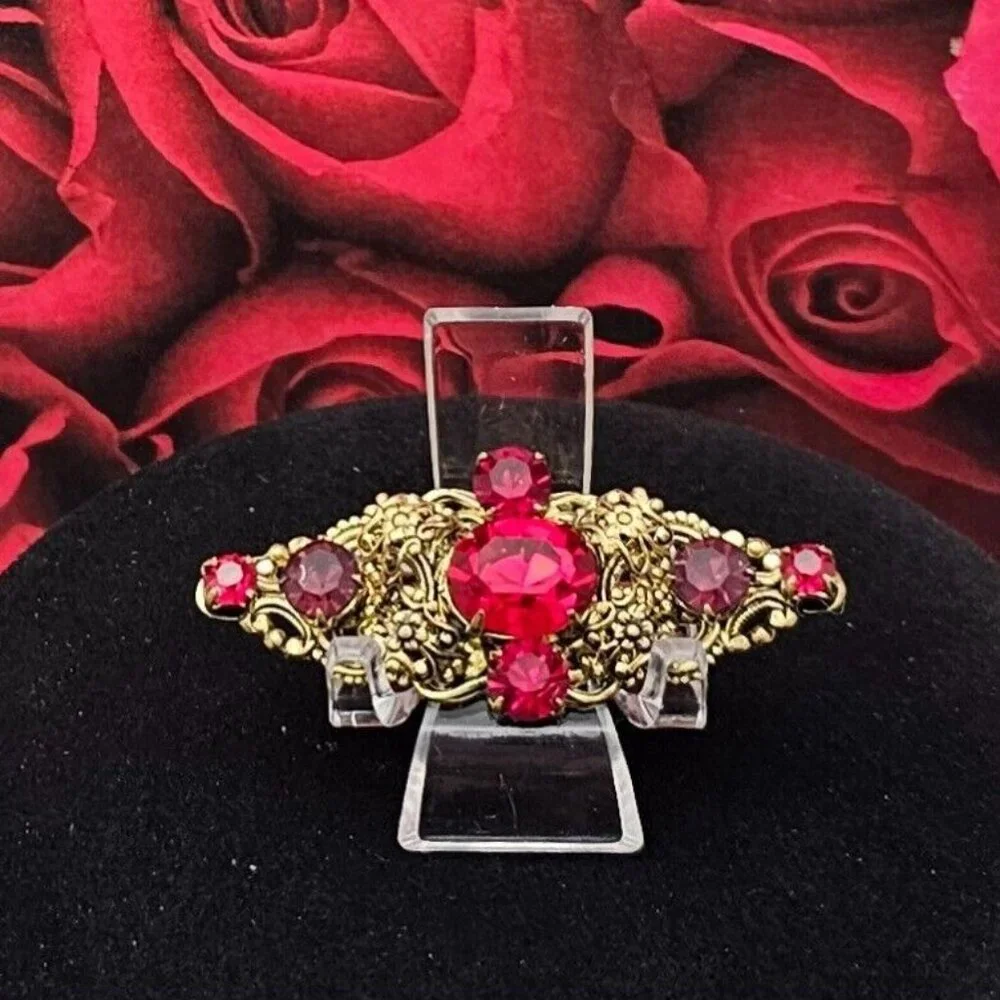 Vtg Red Rhinestone Filigree Brooch Victorian Revival Romance Old‎ Hollywood Glam